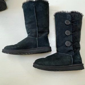 Women's Black UGG BOOTS - Size 7